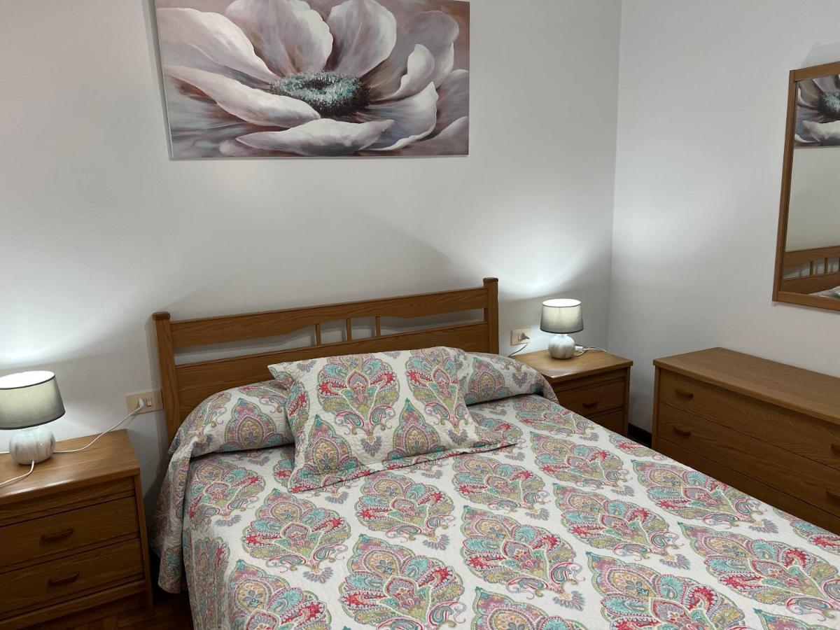 Apartamentos Playa De La Concha Porto de Espasante Dış mekan fotoğraf